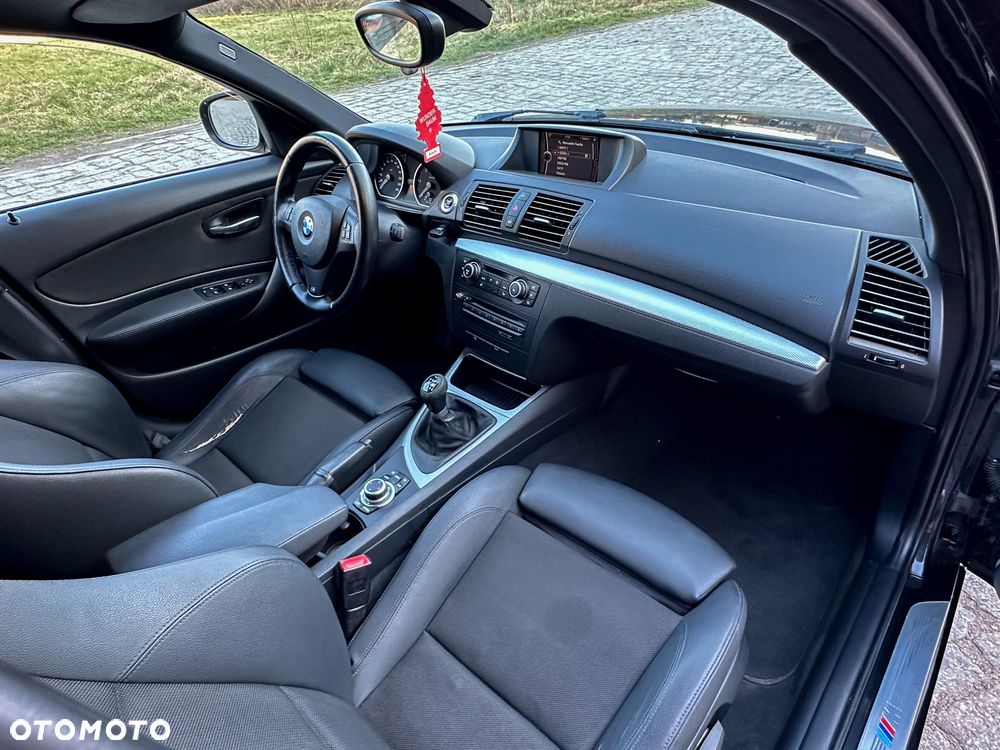 BMW Seria 1 118d Sport Line - 30
