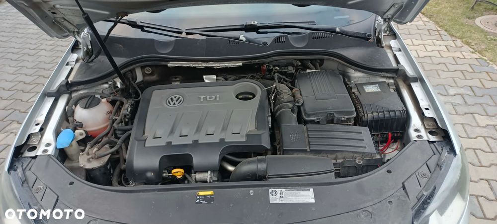 Volkswagen Passat 2.0 TDI 4Mot Highline DSG - 12