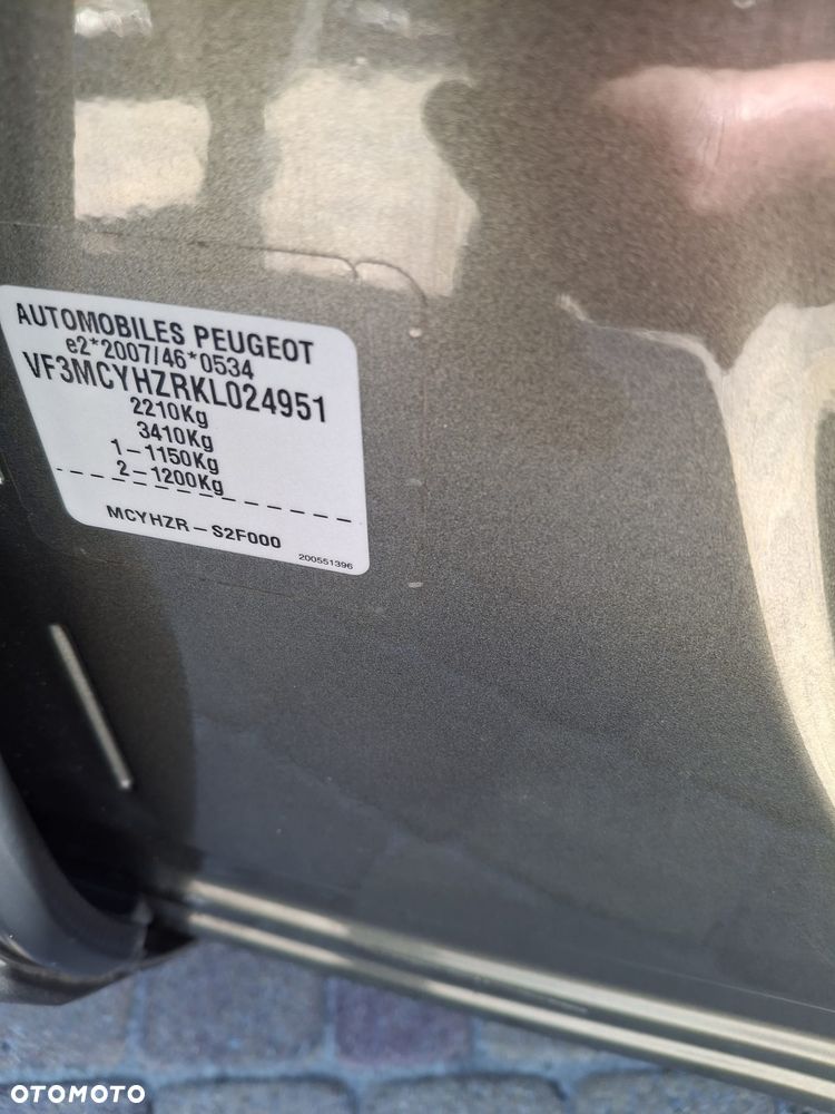 Peugeot 5008 1.5 BlueHDi Active S&S EAT8 - 26