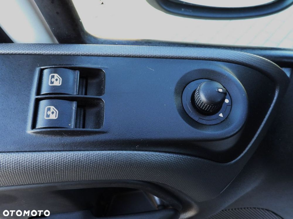 Iveco DAILY 35S18 PLANDEKA 10 PALET WEBASTO TEMPOMAT LEDY KLIMATYZACJA  180KM - 29