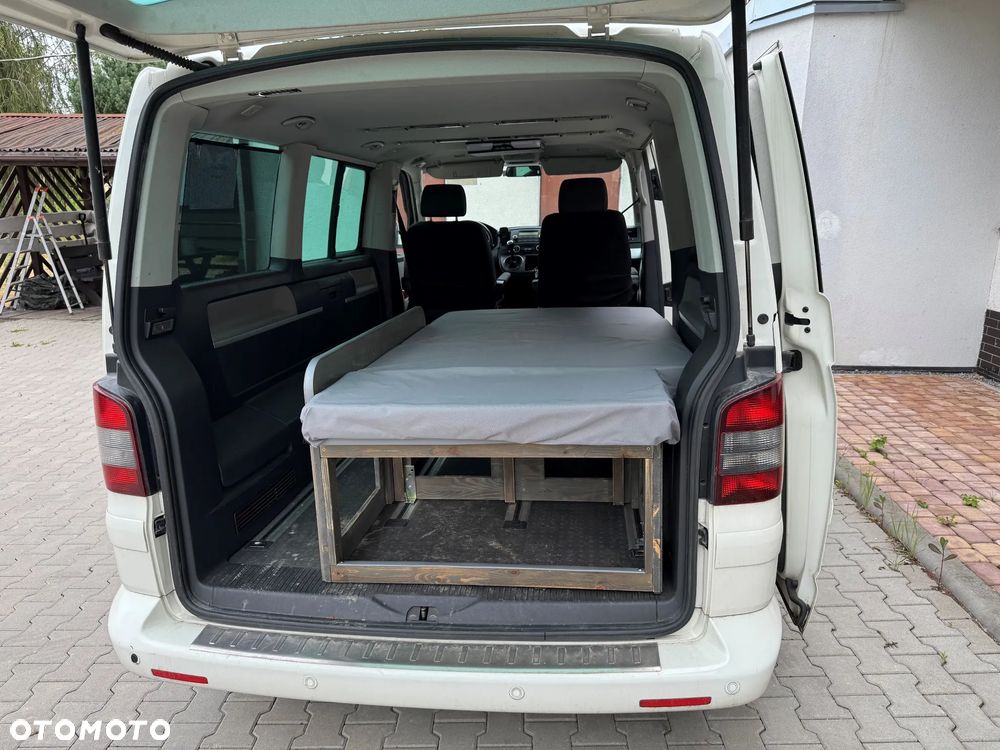 Volkswagen Multivan - 27