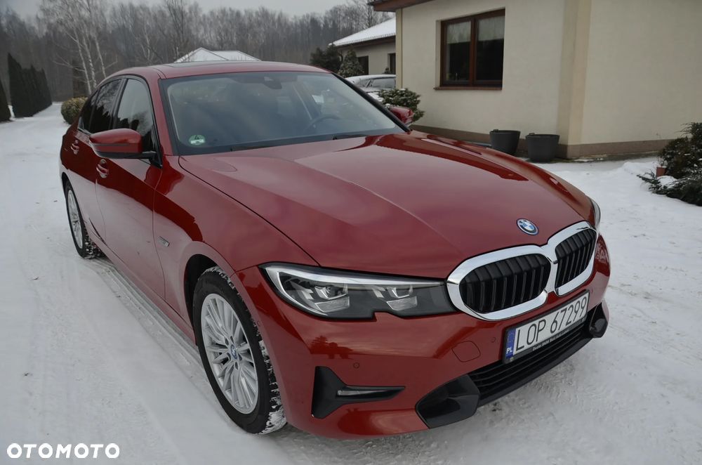 BMW Seria 3 320e Sport Line - 11