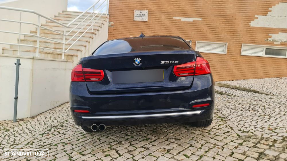 BMW 330 e iPerformance Line Luxury - 2