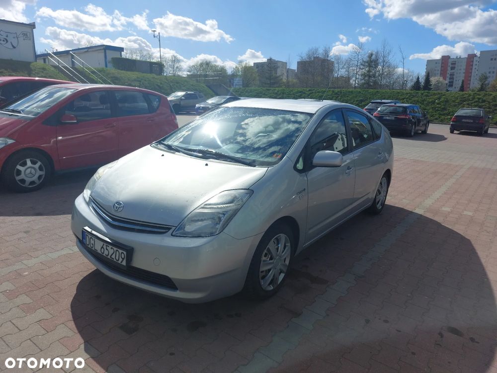 Toyota Prius 1.5 VVT-i Sol - 1