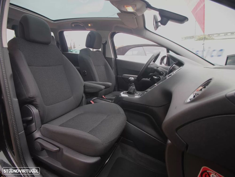 Peugeot 5008 1.6 BlueHDi Access 5L - 23