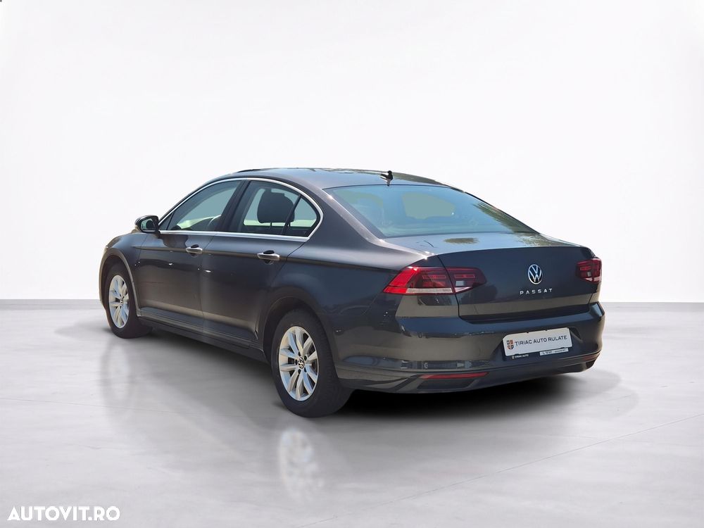 Volkswagen Passat 2.0 TDI DSG Advance - 4