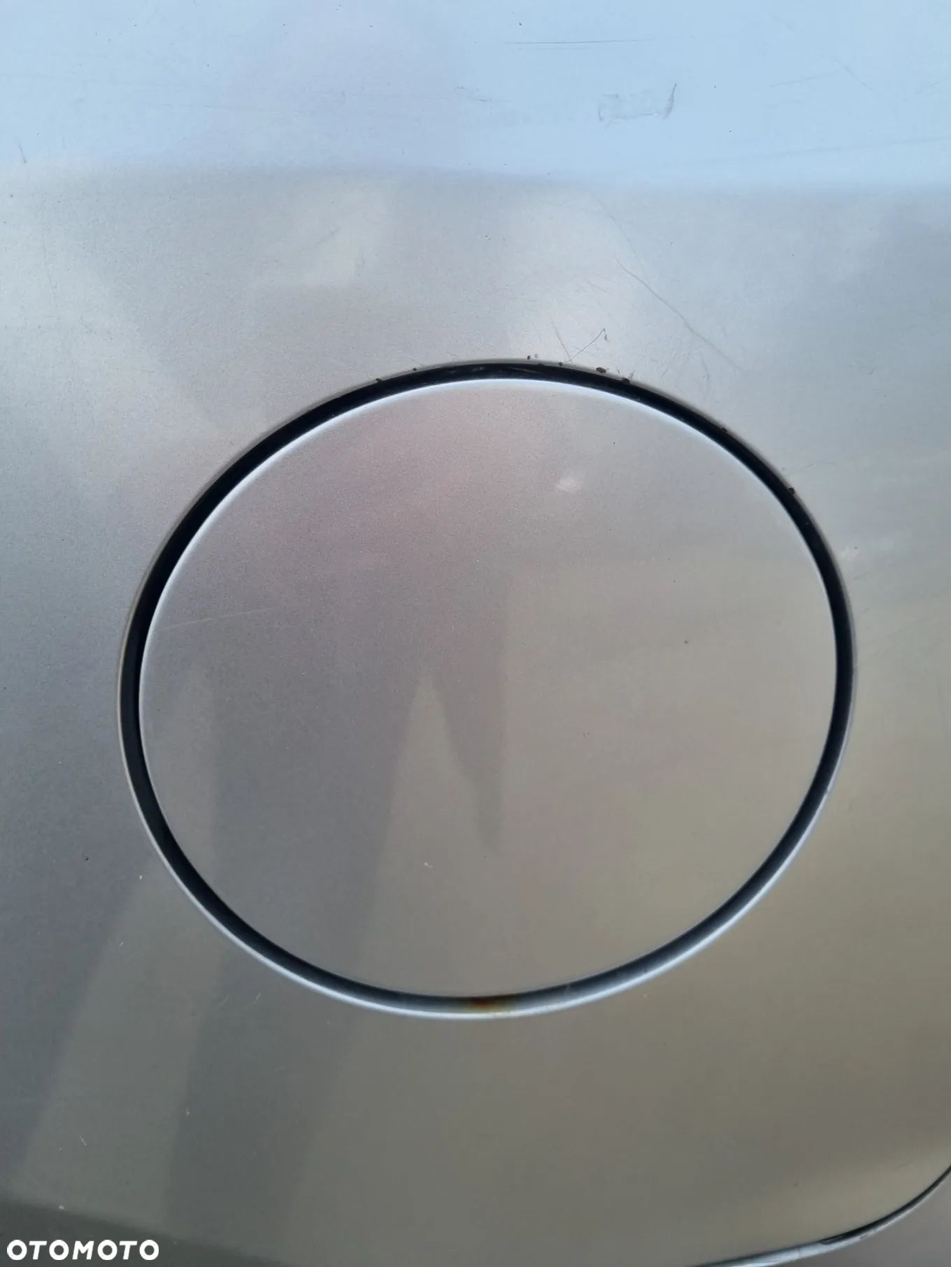 HONDA CIVIC VII 00-04 2003 r. 5D HB NH623M klapka wlewu paliwa * - 1