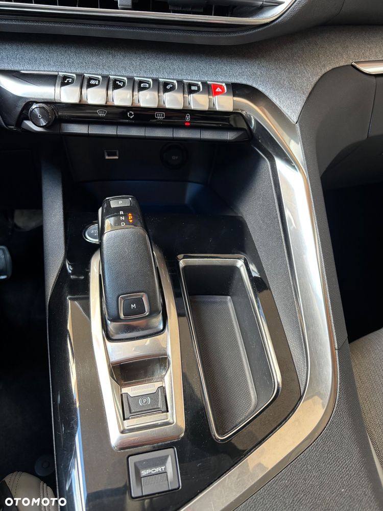 Peugeot 3008 PureTech 130 Stop & Start EAT6 Allure - 9