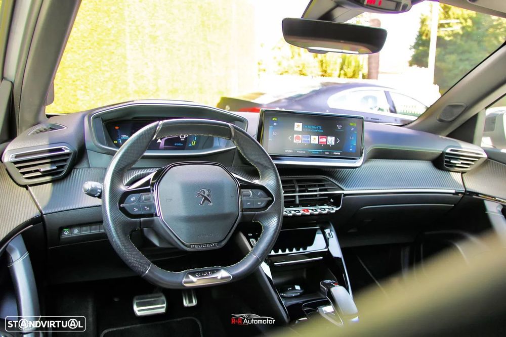 Peugeot e-2008 50 kWh GT - 4