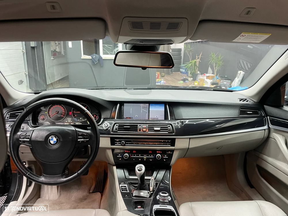 BMW 520 d Touring Luxury Line - 7