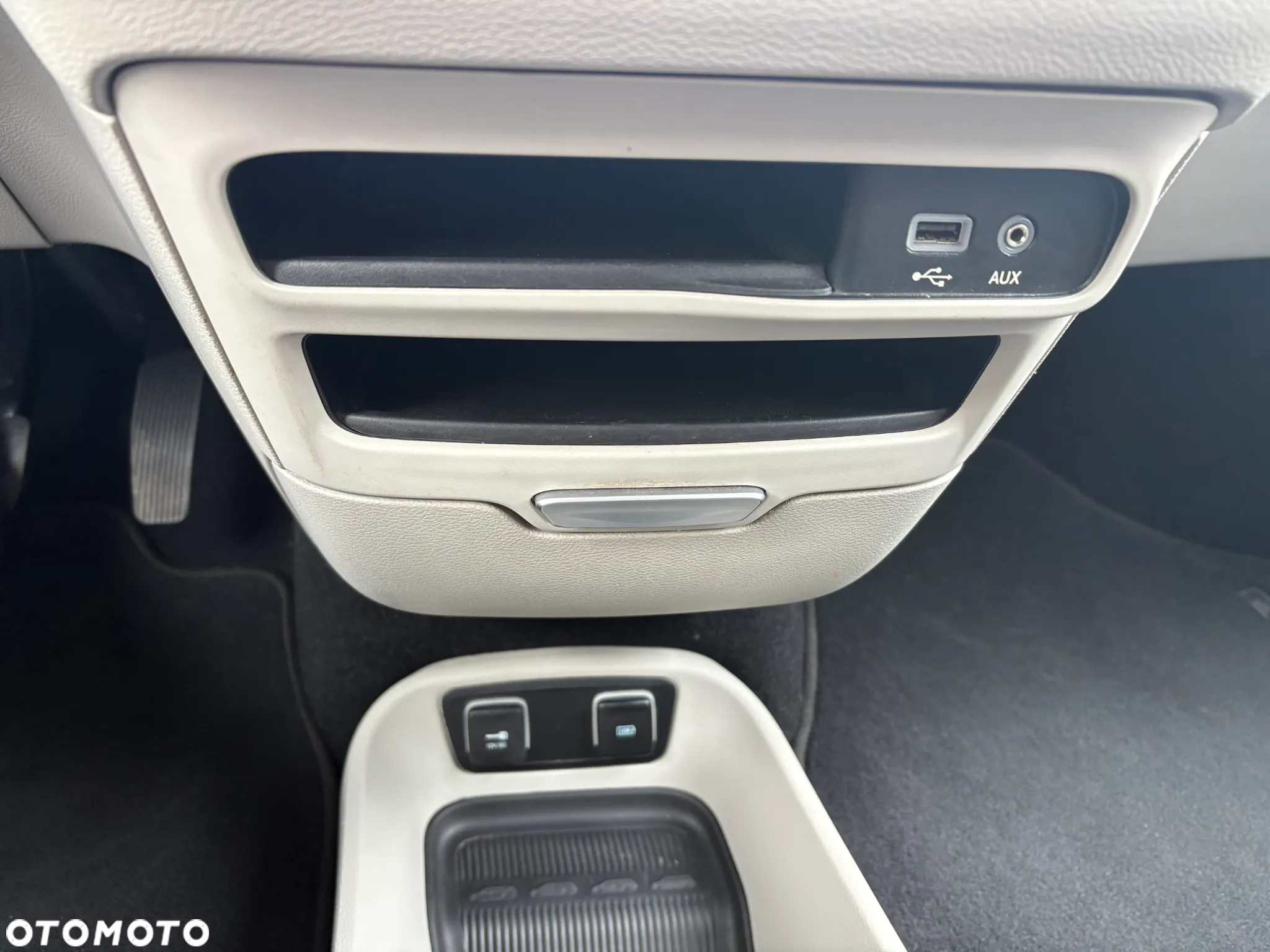 Chrysler Pacifica - 27