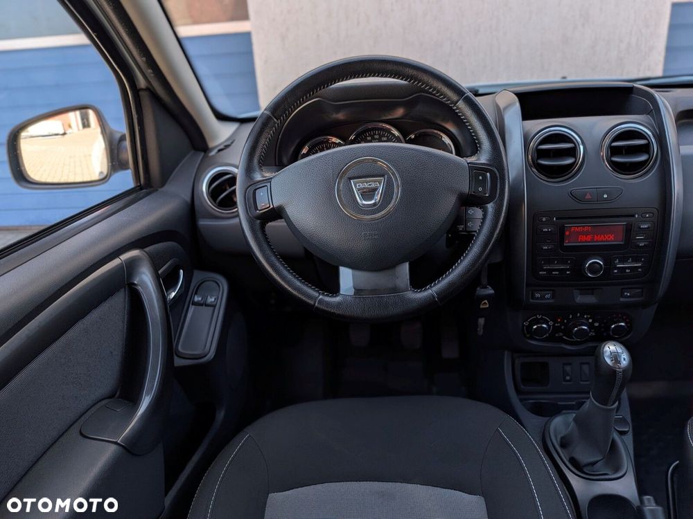 Dacia Duster 1.6 SCe Laureate S&S - 15