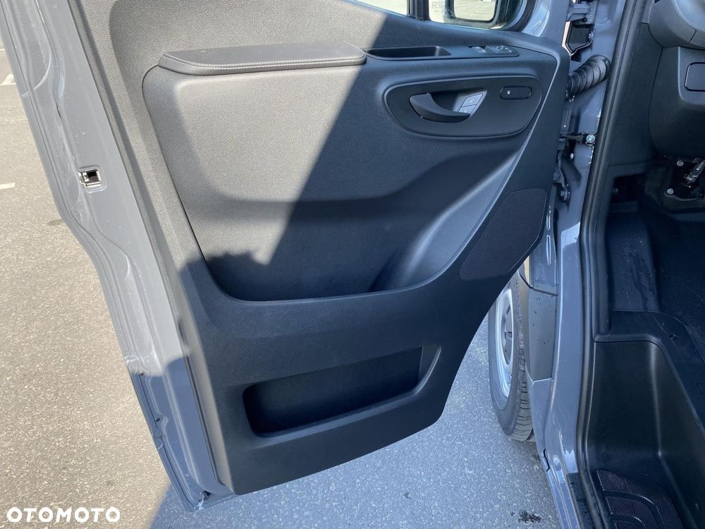 Mercedes-Benz Sprinter - 10