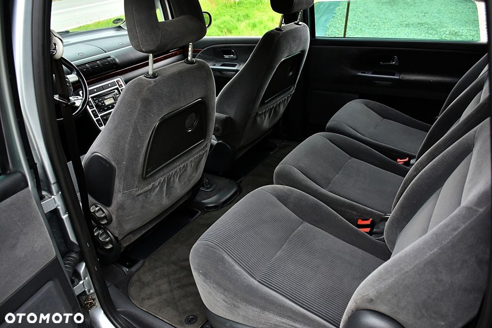 Ford Galaxy TDI Ghia - 29