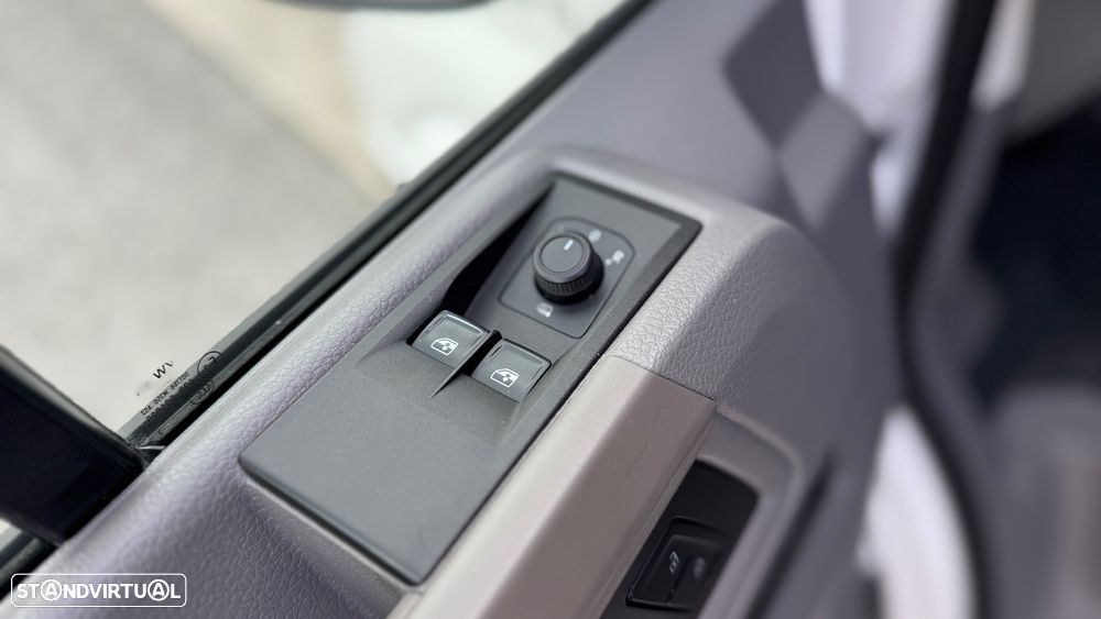 VW Crafter MAN 5.160 CX Automática RWD - 17