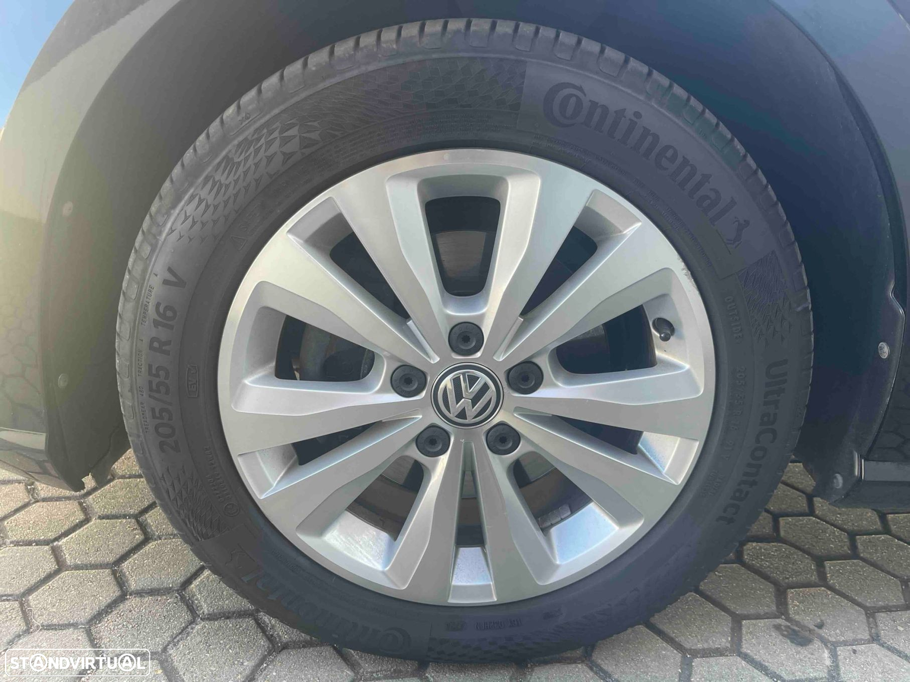 VW Golf 1.6 TDI Confortline - 10