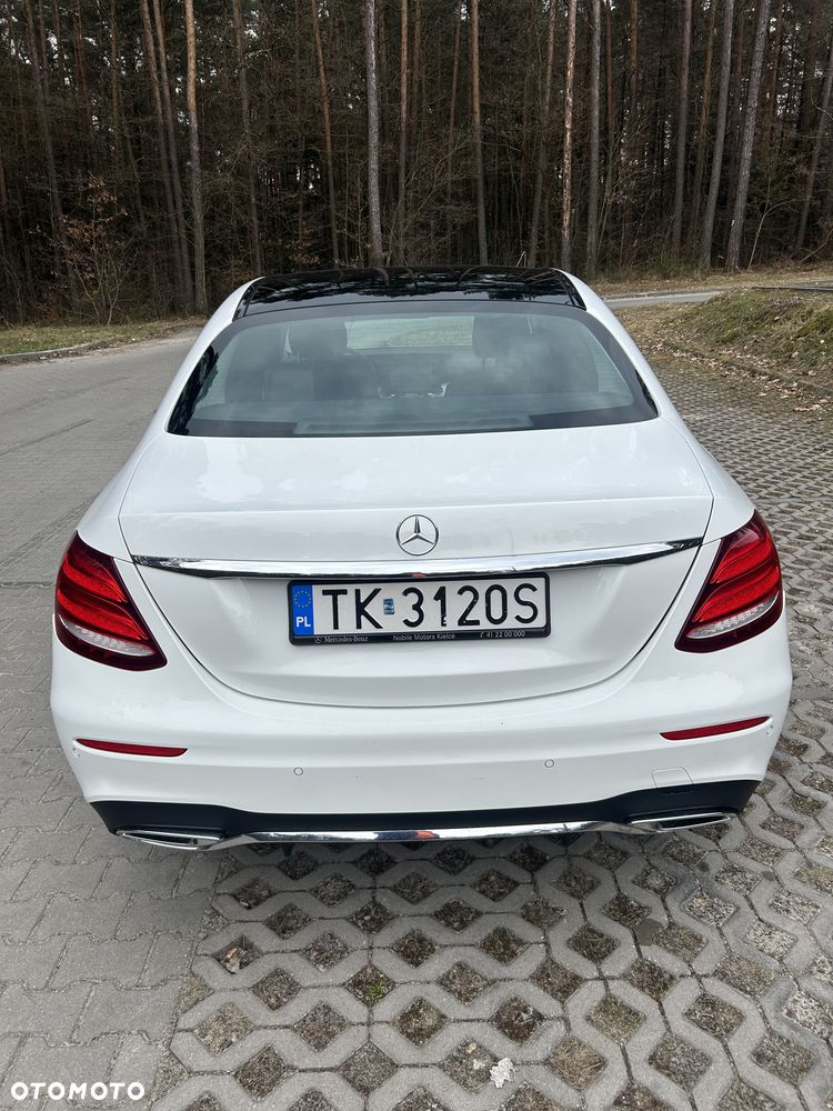 Mercedes-Benz Klasa E 220 d 9G-TRONIC - 11