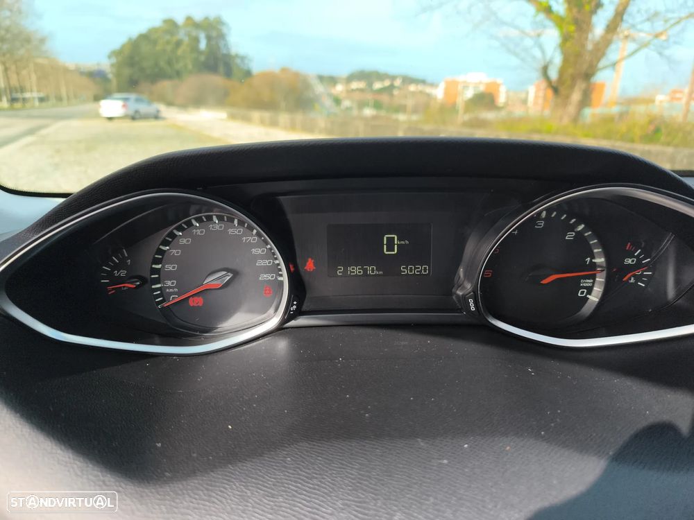 Peugeot 308 1.5 BlueHDi Style J17 - 32