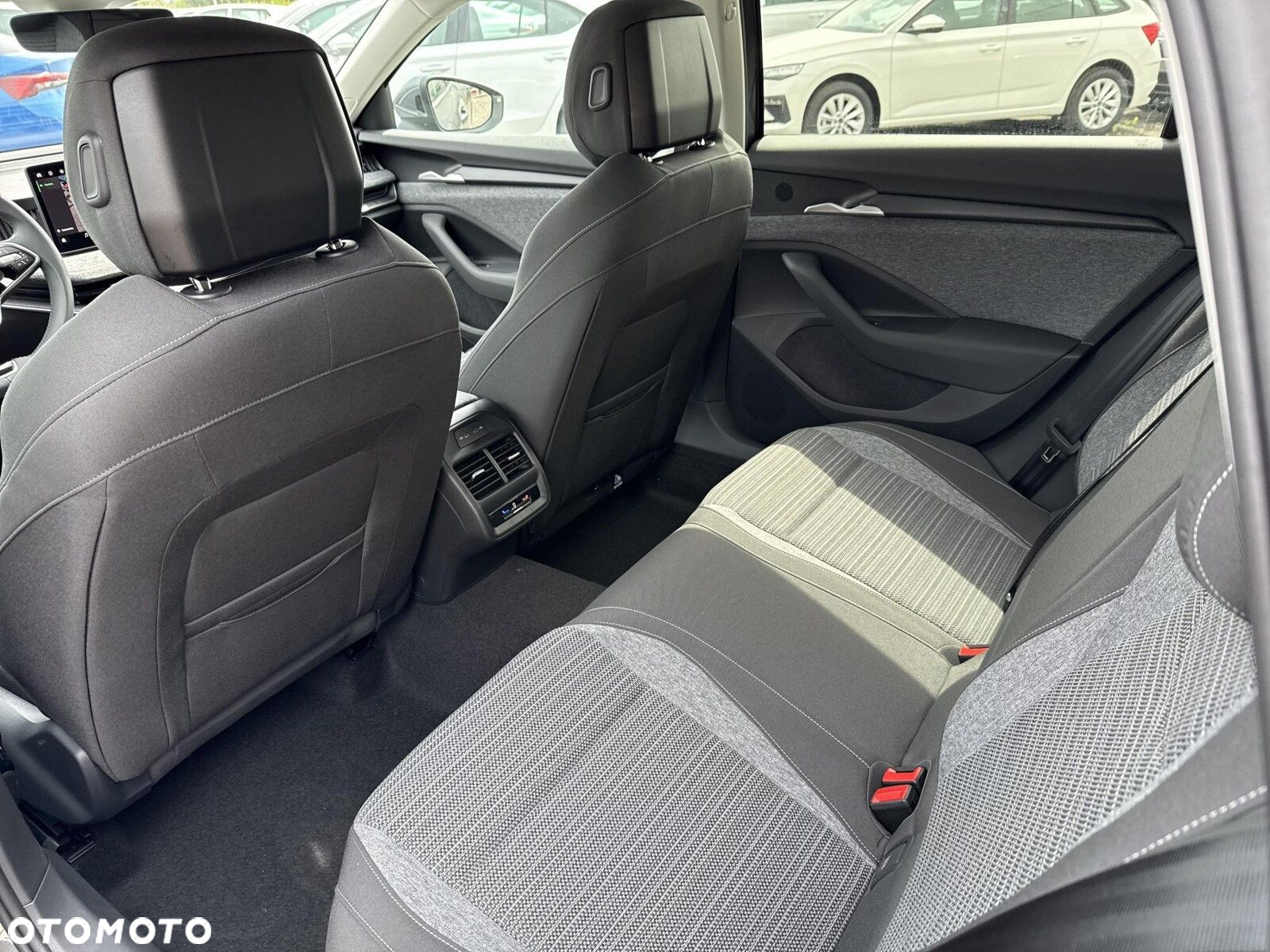 Skoda Superb 1.5 TSI mHEV Selection DSG - 29