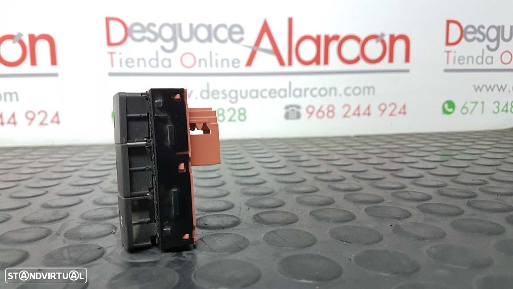 CONTROLE DE BLOQUEIO DE PORTA CITROEN C3 PICASSO SX - 2
