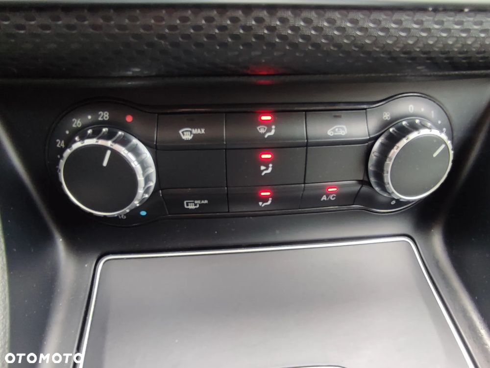 Mercedes-Benz Klasa A 160 CDI AMG Line - 19