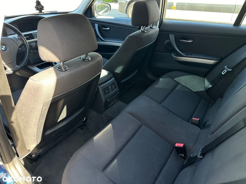 BMW Seria 3 320d xDrive DPF Touring Edition Fleet - 11