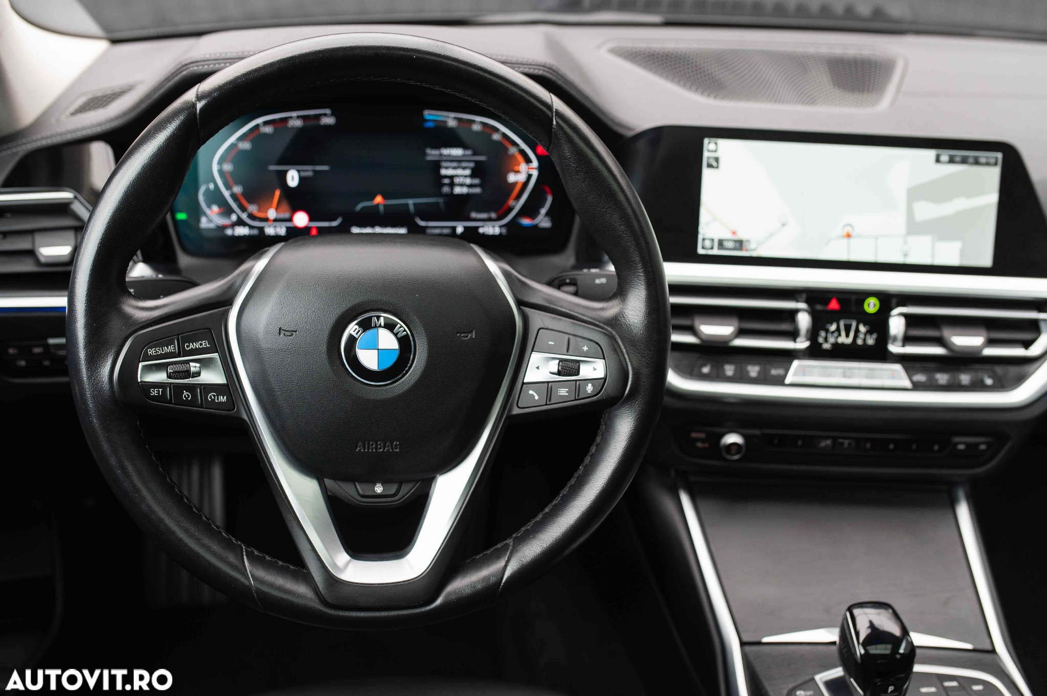 BMW Seria 3 320d xDrive Aut. Luxury Line - 33