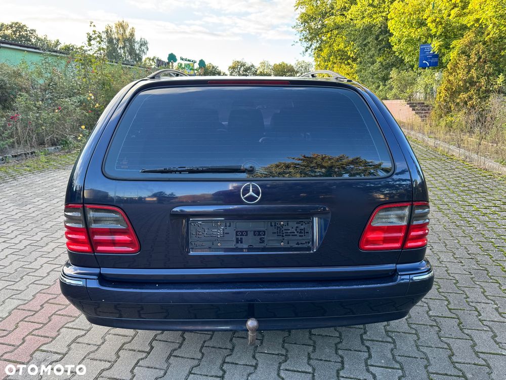 Mercedes-Benz Klasa E - 38