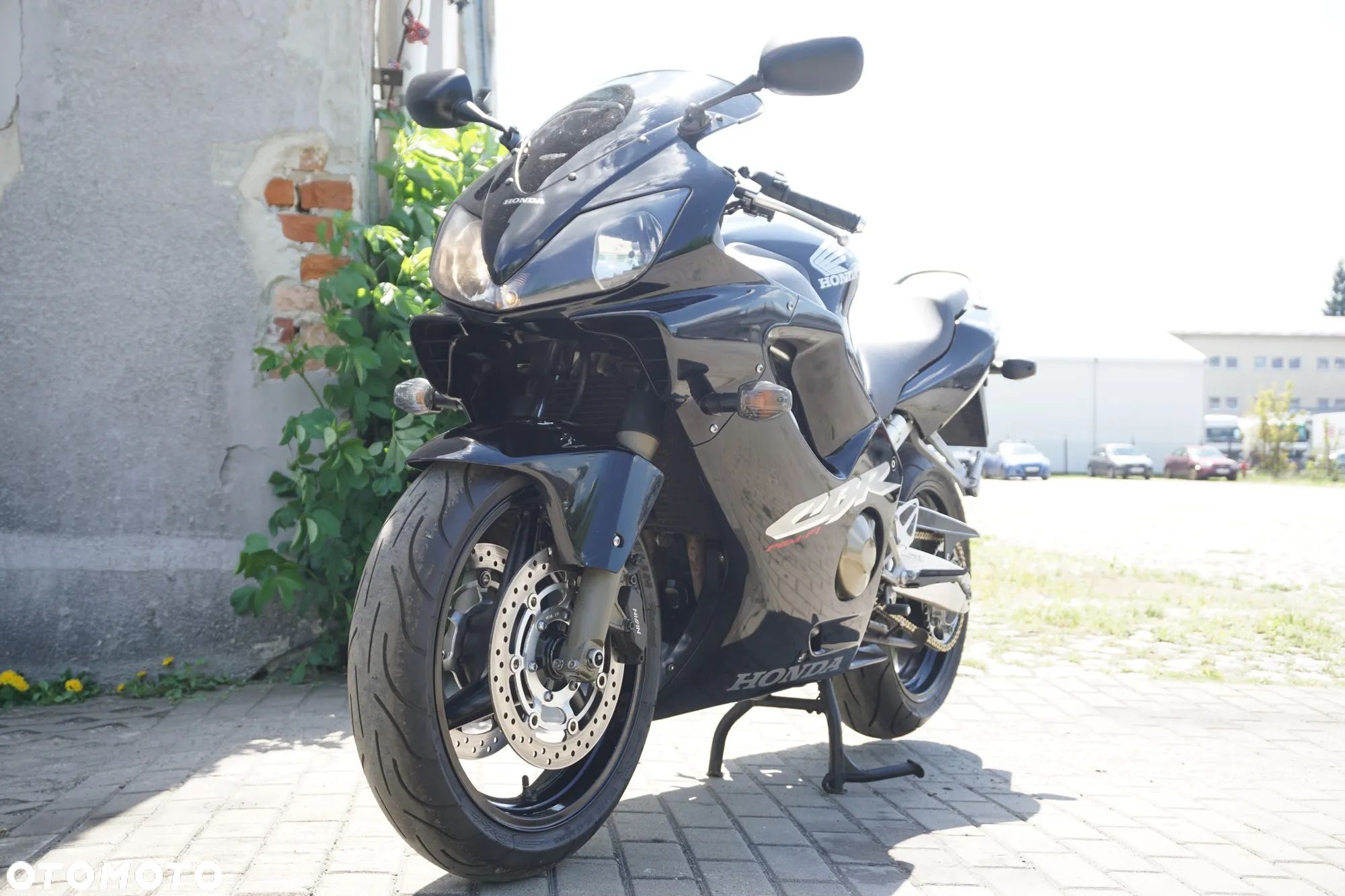 Honda CBR - 1