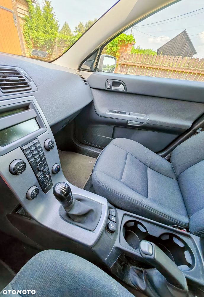 Volvo S40 1.6D - 12