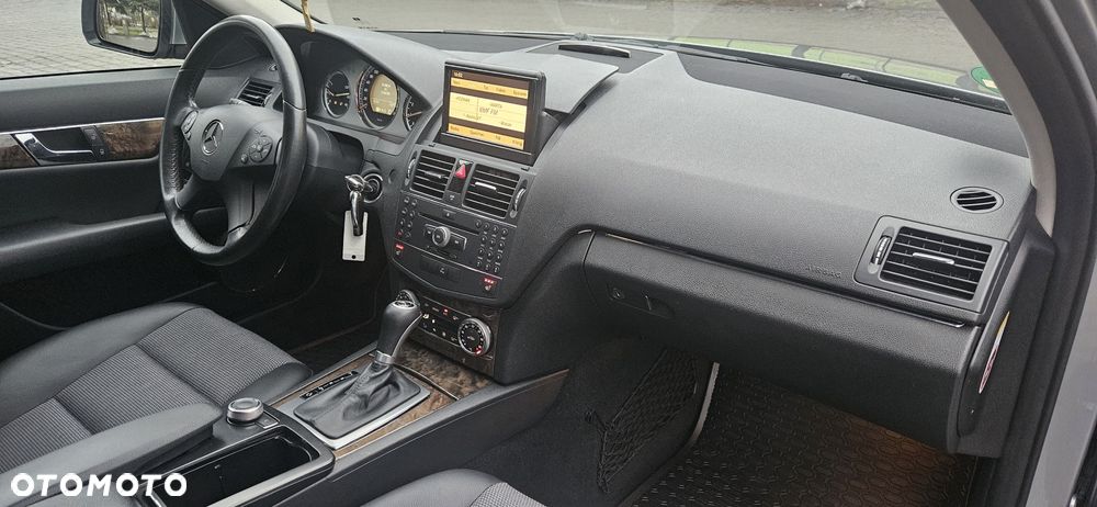 Mercedes-Benz Klasa C - 23