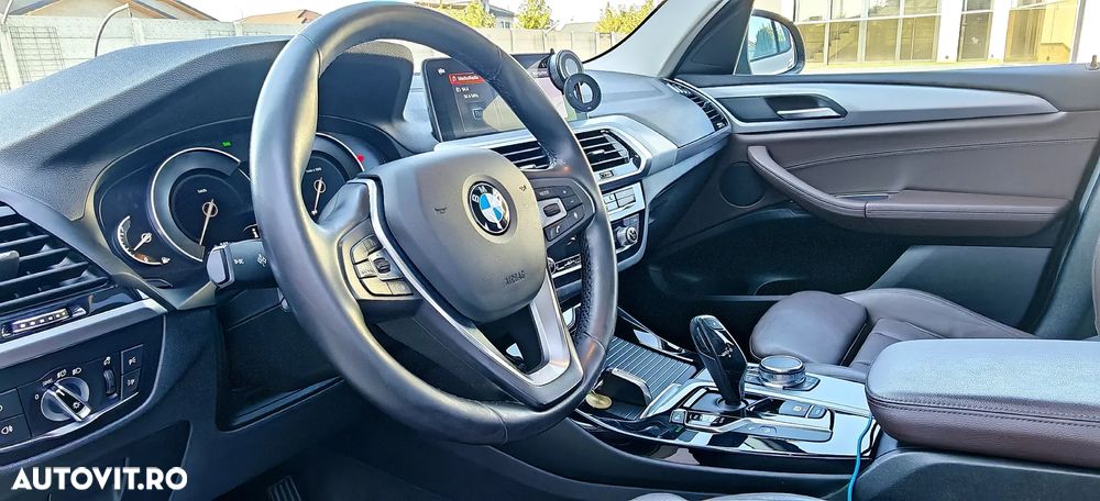 BMW X3 xDrive20i Aut. Luxury Line - 25