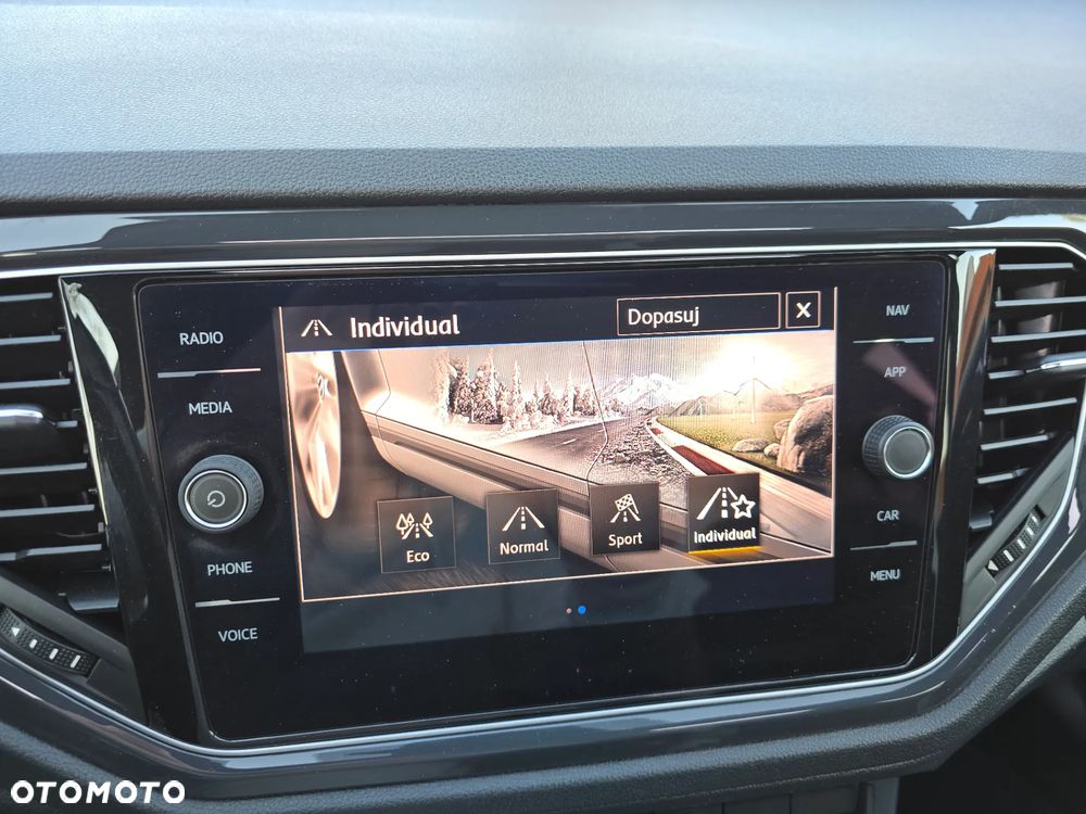 Volkswagen T-Roc 2.0 TDI SCR 4MOTION DSG Sport - 26