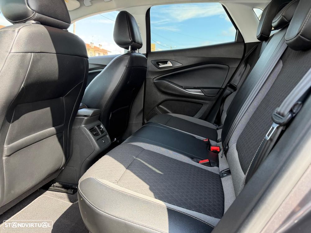 Opel Grandland X 1.2 T Innovation - 11