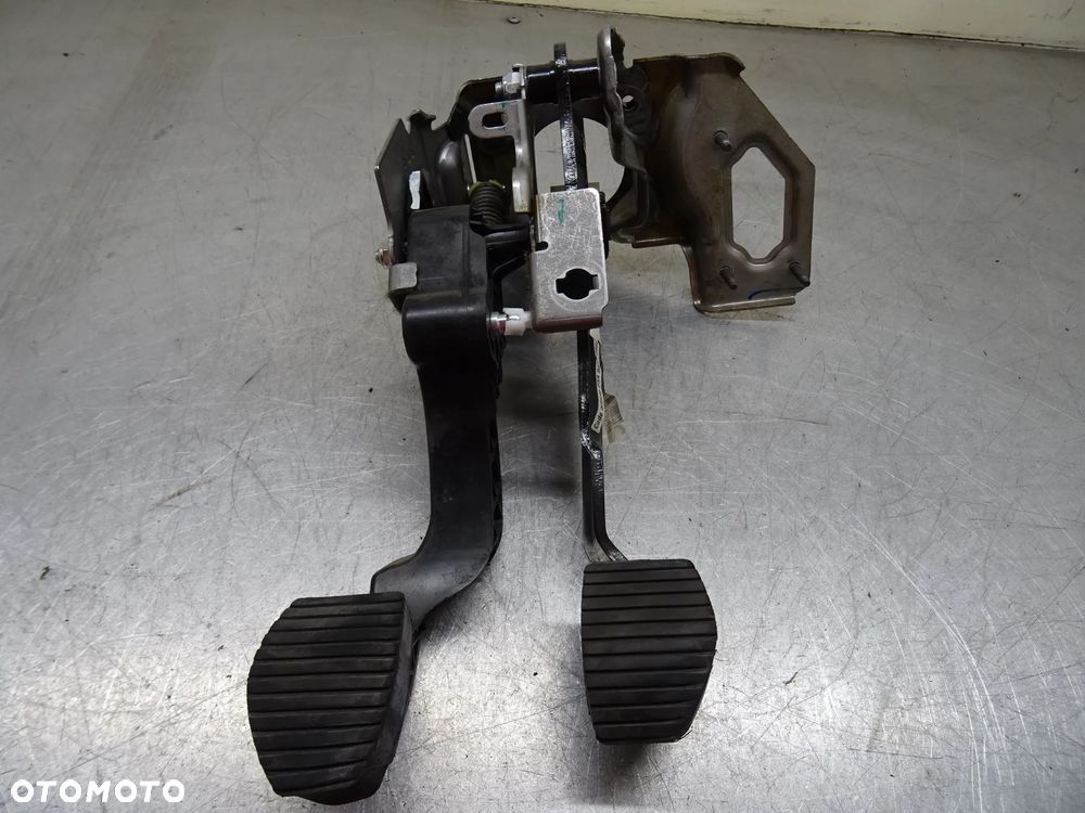 CITROEN DS3 LIFT HB 3D 1.6HDI PEDAŁ SPRZĘGŁA HAMULCA - 1