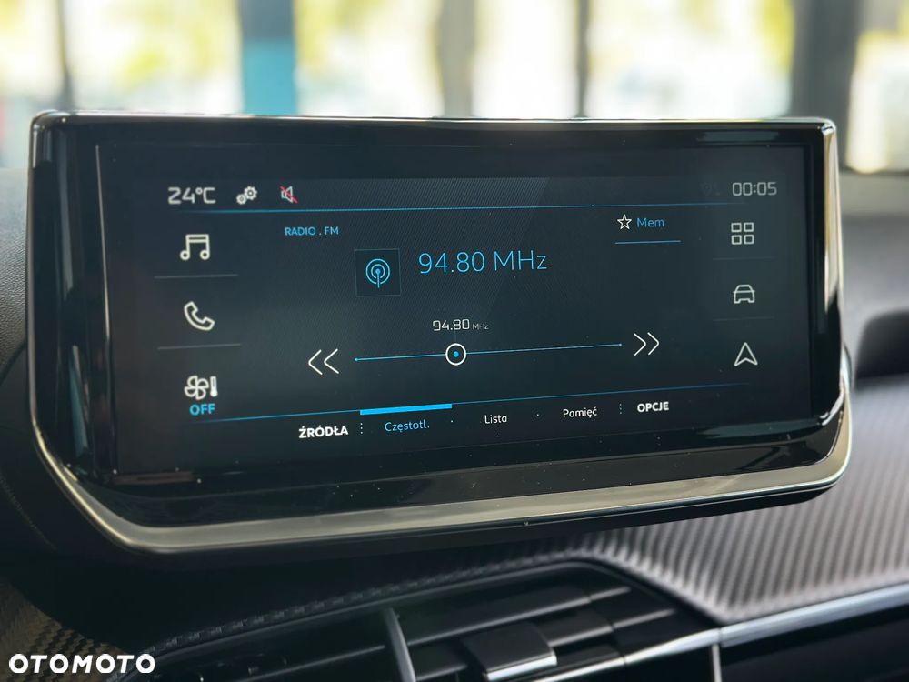 Peugeot 2008 PureTech 100 Style S&S BVM6 - 14