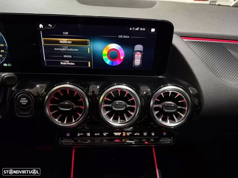 Mercedes-Benz GLA 250 e 8G-DCT AMG Line - 12