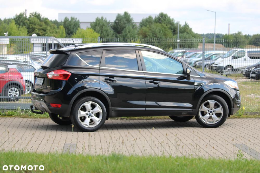 Ford Kuga 2.0 TDCi 2x4 Titanium - 9