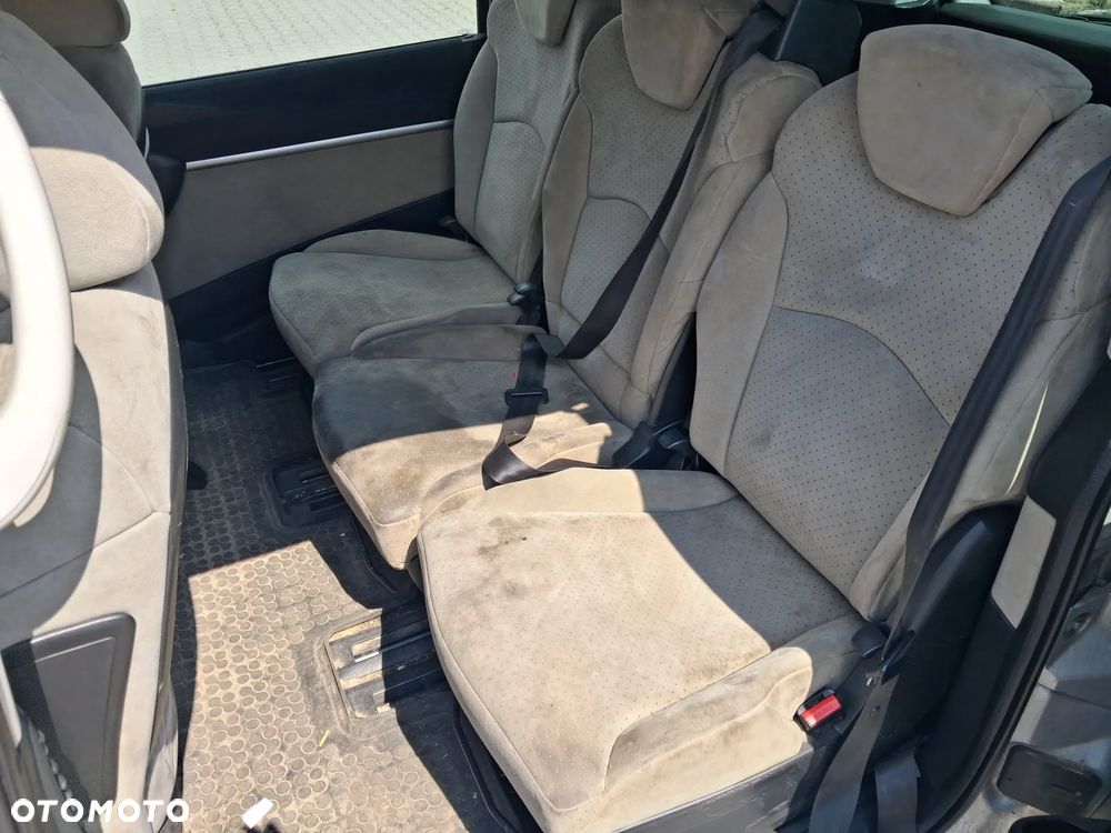 Citroen C8 Peugeot 807 silnik kompletny 2.2 HDI 128KM 4HW DW12 TED4 kolektor przepustnica wtrysk pompa alternator sprężarka skrzynia biegów dwumasa drzwi EZR srebrne klapa maska zderzak lusterko listwa przesuwne boczne klamka zamek rolka wahacz czujnik ciśnienia doładowania mikrostyk blenda pas konsola schowek boczek drzwi fotel obrotowy fotele elektryczne magistrala wody podsufitka panel sterownik wyświetlacz moduł szyba poduszka kierownica manetki zwijak radio mechanizm wydech tłumik mcperson zacisk hamulcowy lampa felga hak czujnik parkowania moduł BSM BSI lampa xenon europa zbiorniczek rura przewód wyświetlacz NA CZĘŚCI WSZYSTKIE CZĘŚCI - 18