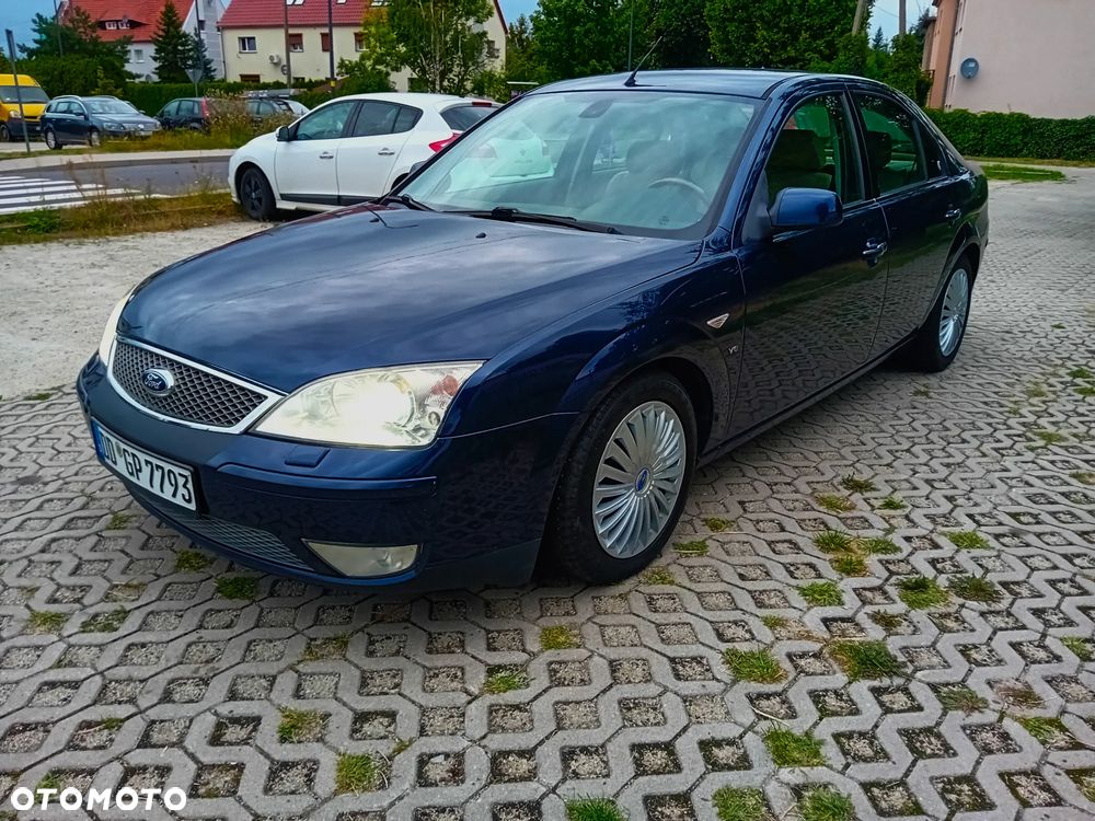 Ford Mondeo 2.5 V6 Titanium X - 2