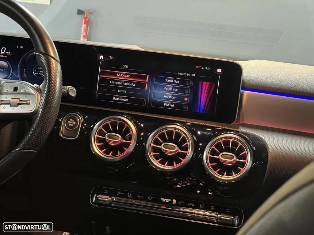 Mercedes-Benz A 250 Limousine e AMG Line - 24