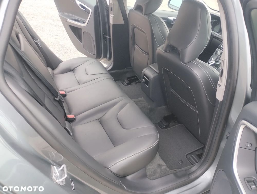Volvo V60 - 18