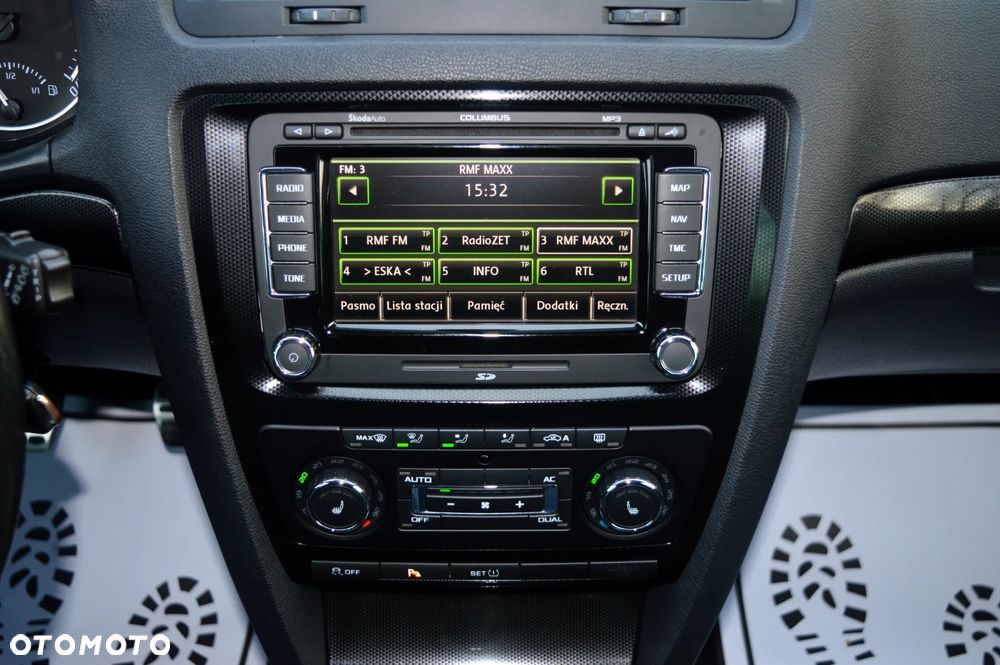 Skoda Octavia 2.0 TSI RS - 19