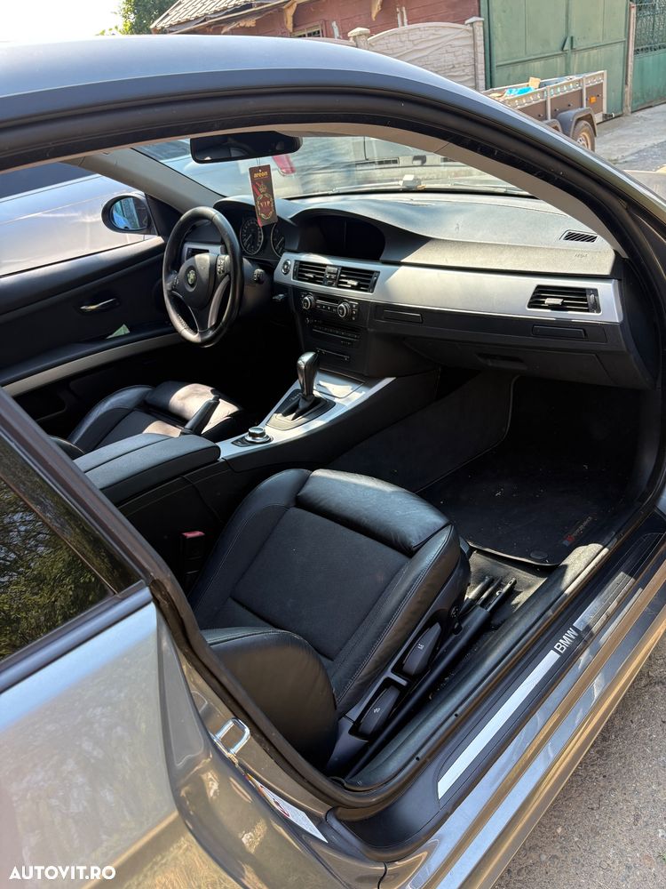BMW Seria 3 320i Aut. - 10