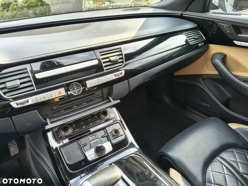Audi A8 - 9