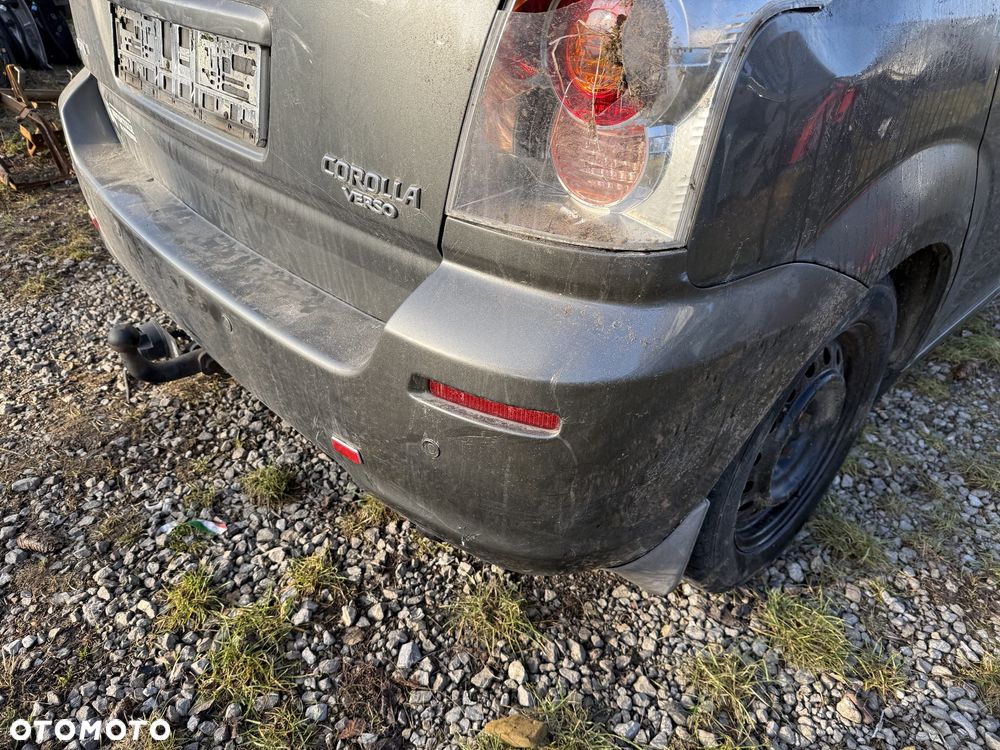 Zderzak tylny Toyota Corolla Verso 04-09r. - 3