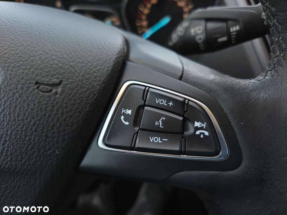 Ford Kuga 1.5 EcoBoost 2x4 Business Edition - 29