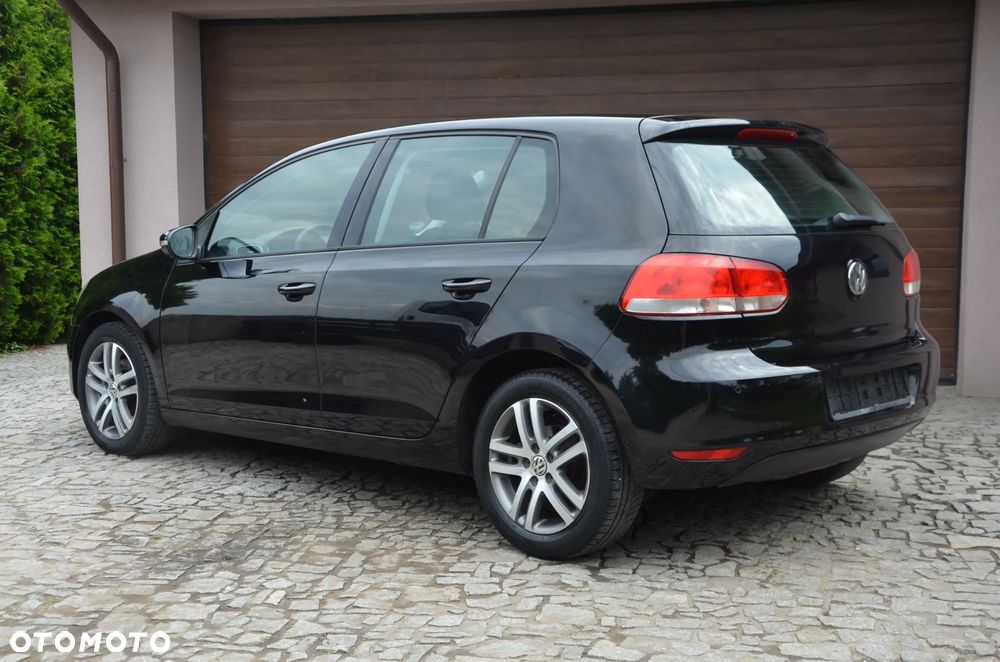Volkswagen Golf - 10