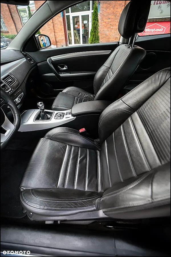 Renault Laguna Coupe 2.0 16V Turbo GT - 29