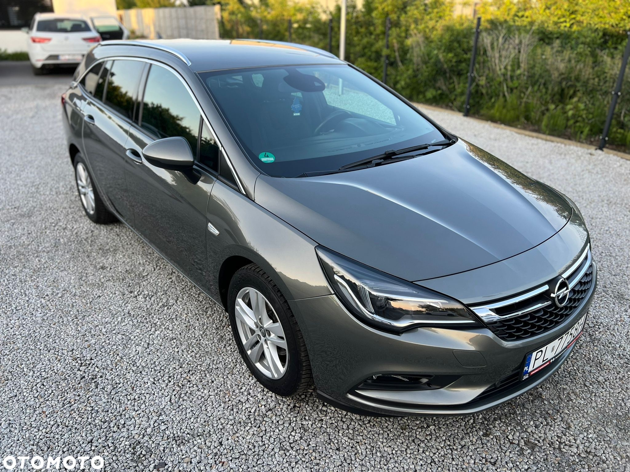 Opel Astra 1.4 Turbo Start/Stop Automatik Sports Tourer Dynamic - 2